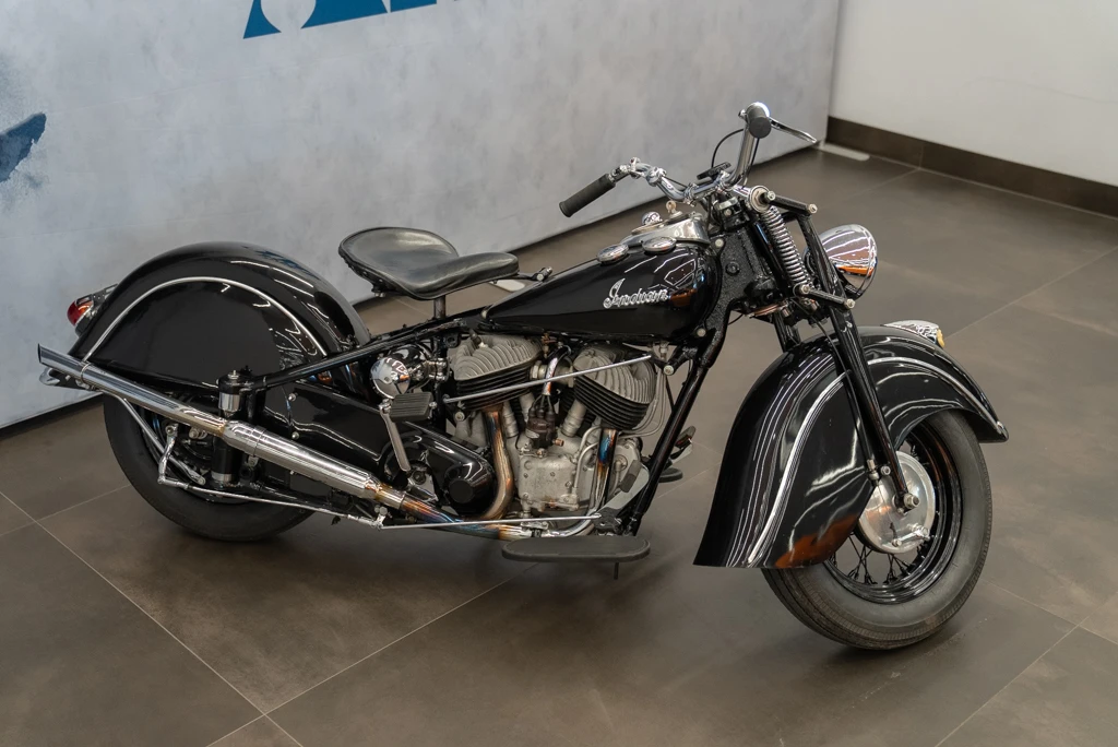 1946 Indian Chief - Image 2 of 31