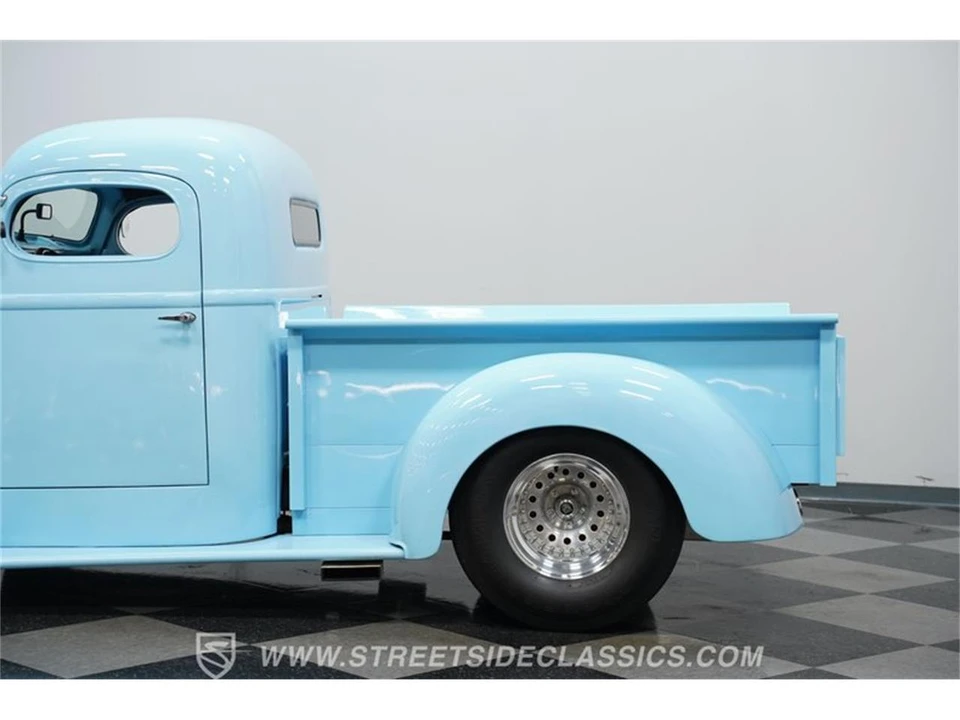 1946 International - Image 21 of 31