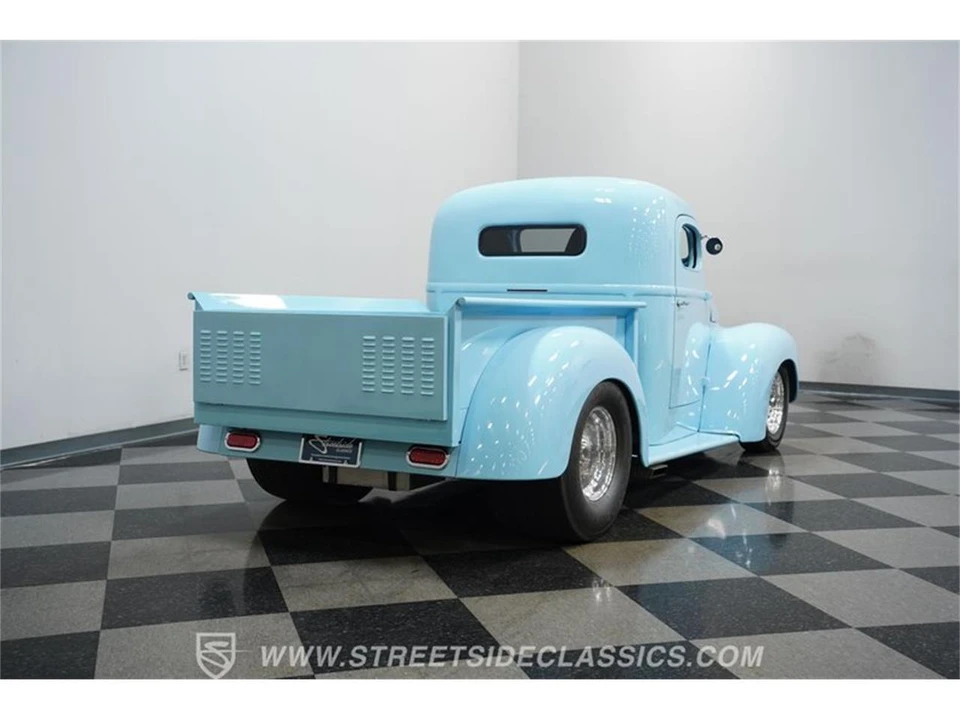 1946 International - Image 9 of 31