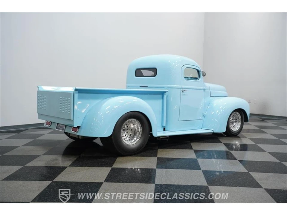 1946 International - Image 10 of 31