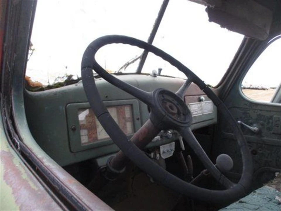 1946 International - Image 6 of 8