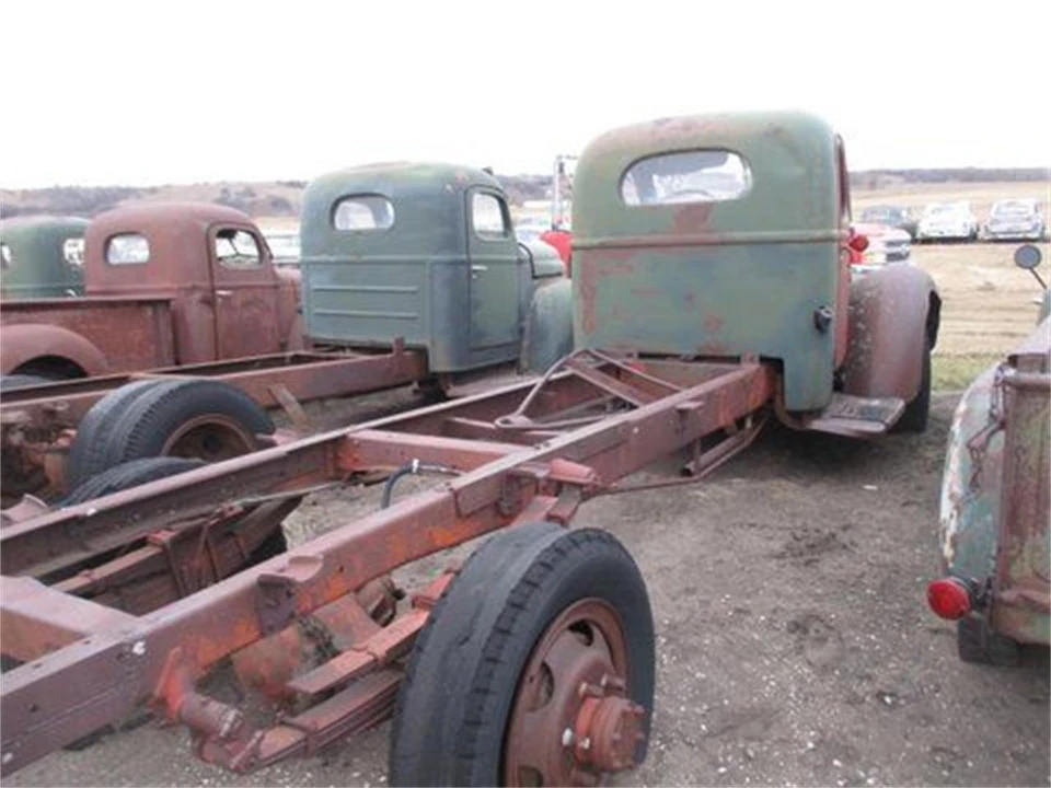 1946 International - Image 3 of 8