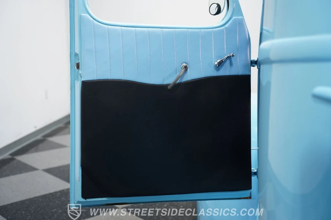 1946 International Harvester Pickup - Image 11 of 12