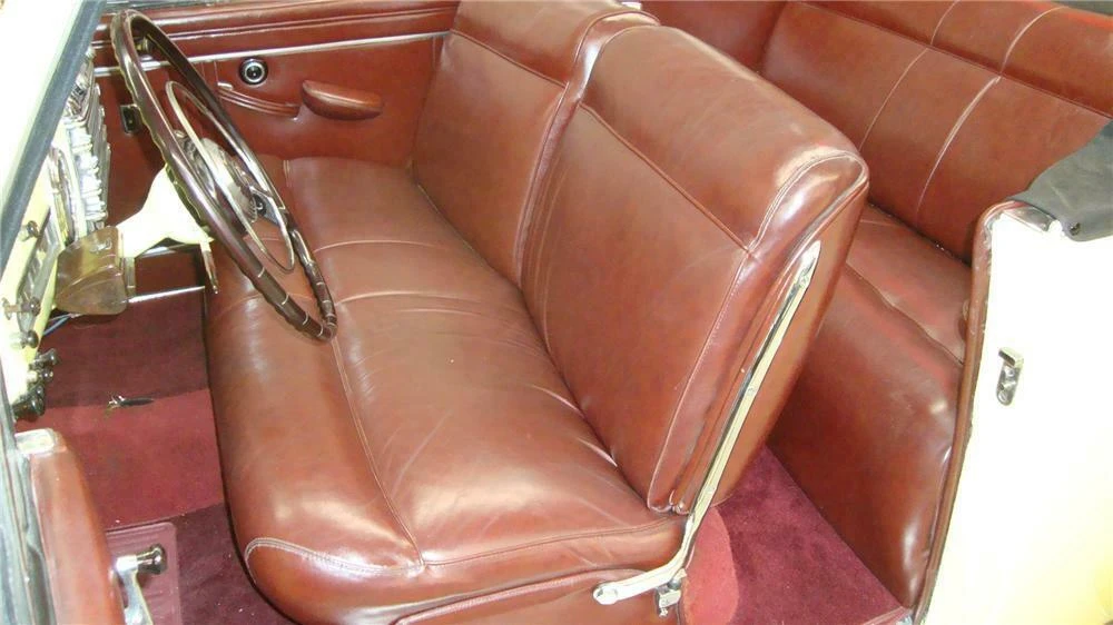1946 Lincoln Continental 1st Gen - Image 3 of 5