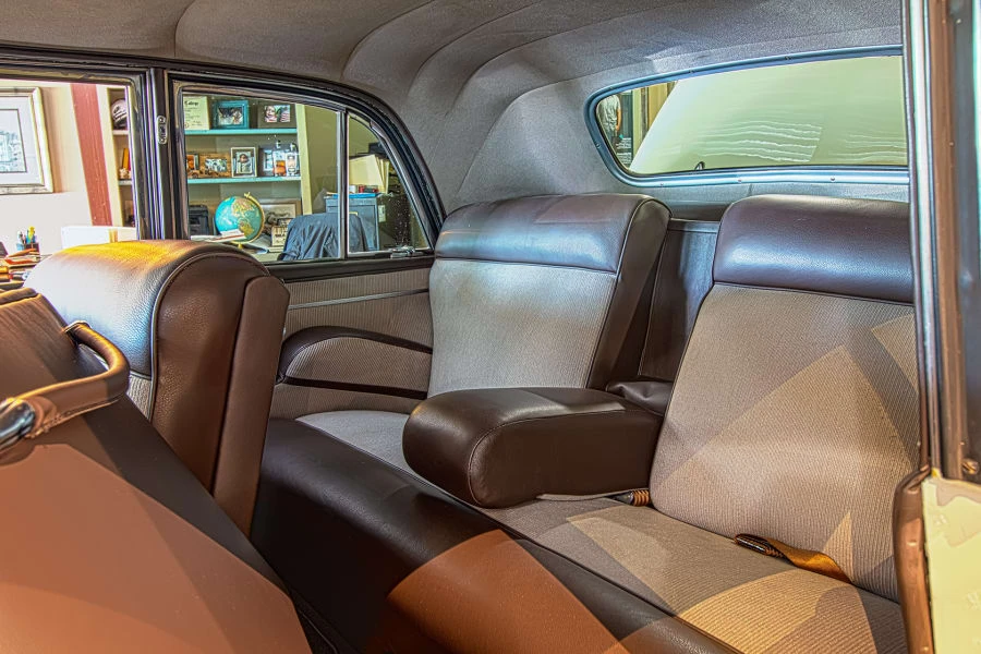 1946 Lincoln Continental 1st Gen - Image 4 of 12