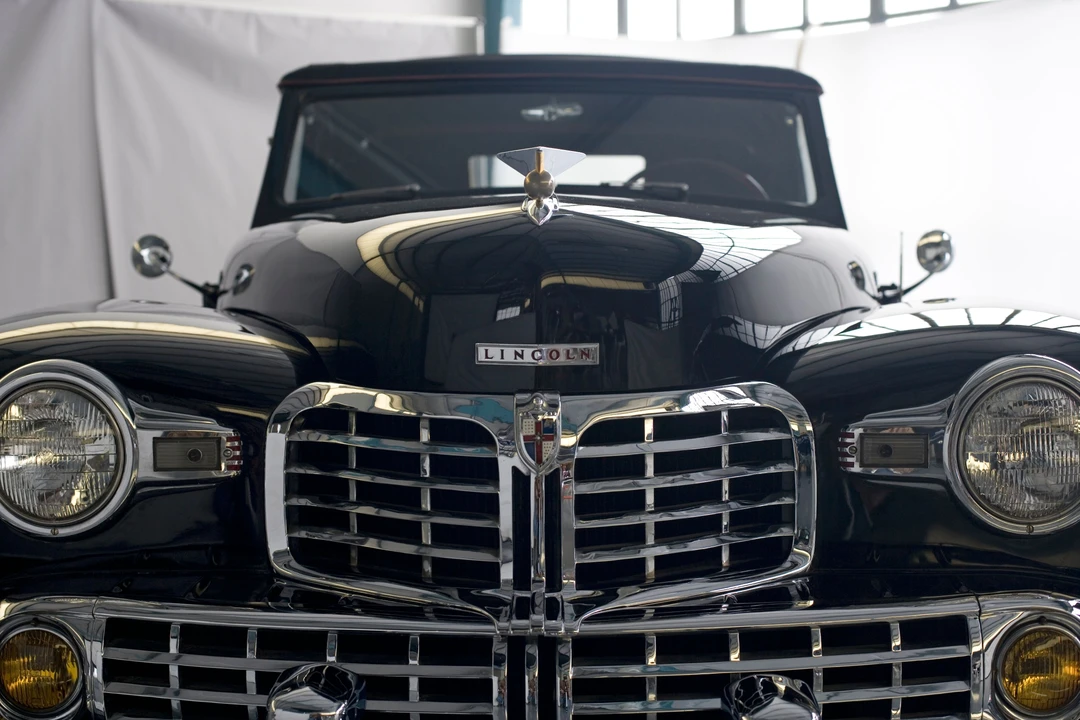 1946 Lincoln Continental 1st Gen - Image 7 of 8