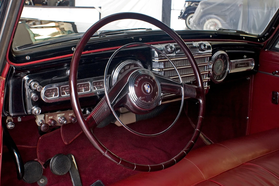 1946 Lincoln Continental 1st Gen - Image 2 of 8
