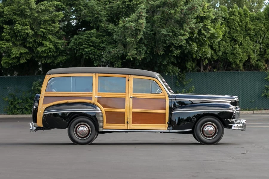 1946 Mercury Eight - Image 2 of 31