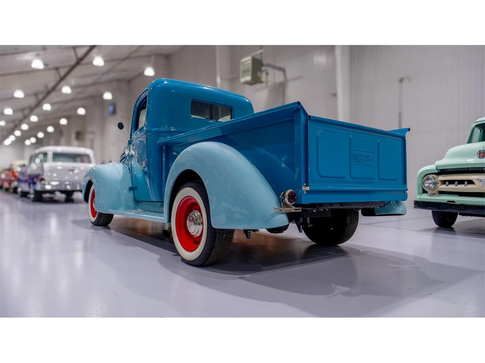 1946 Mercury Eight - Image 3 of 31