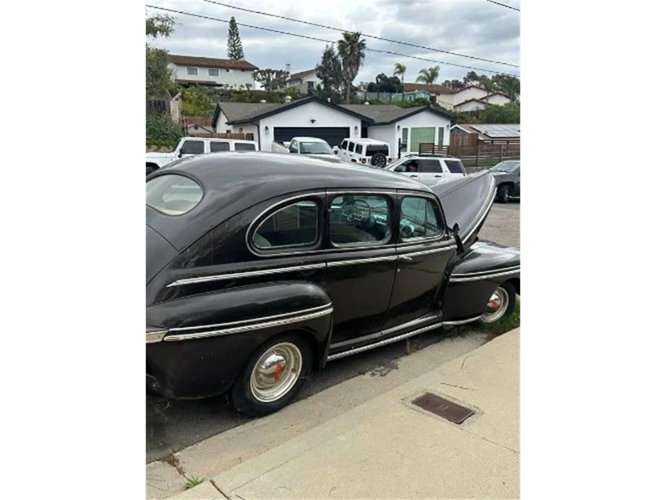 1946 Mercury Eight - Image 8 of 10