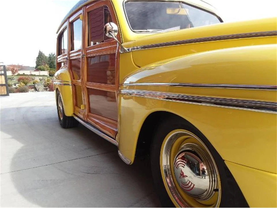 1946 Mercury Eight - Image 17 of 19