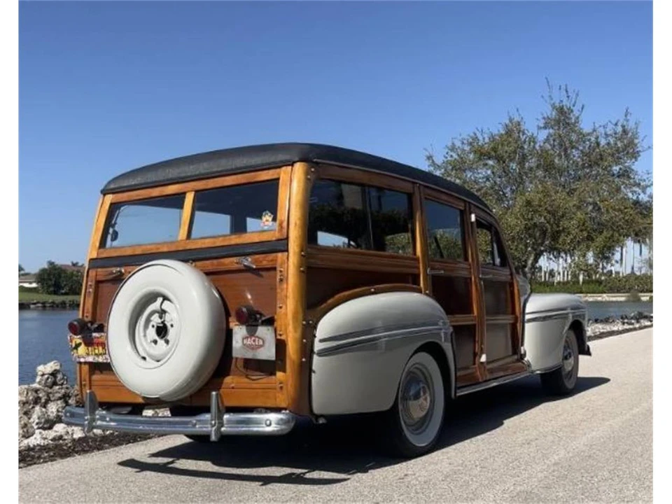 1946 Mercury Eight - Image 10 of 11