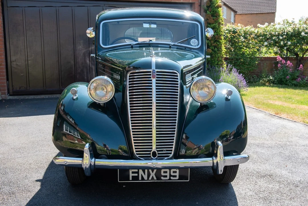 1946 Morris - Image 9 of 30
