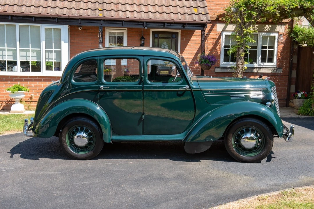 1946 Morris - Image 7 of 30