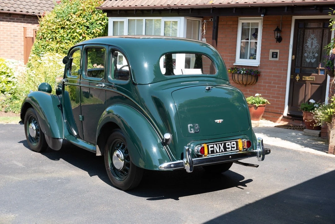 1946 Morris - Image 11 of 30