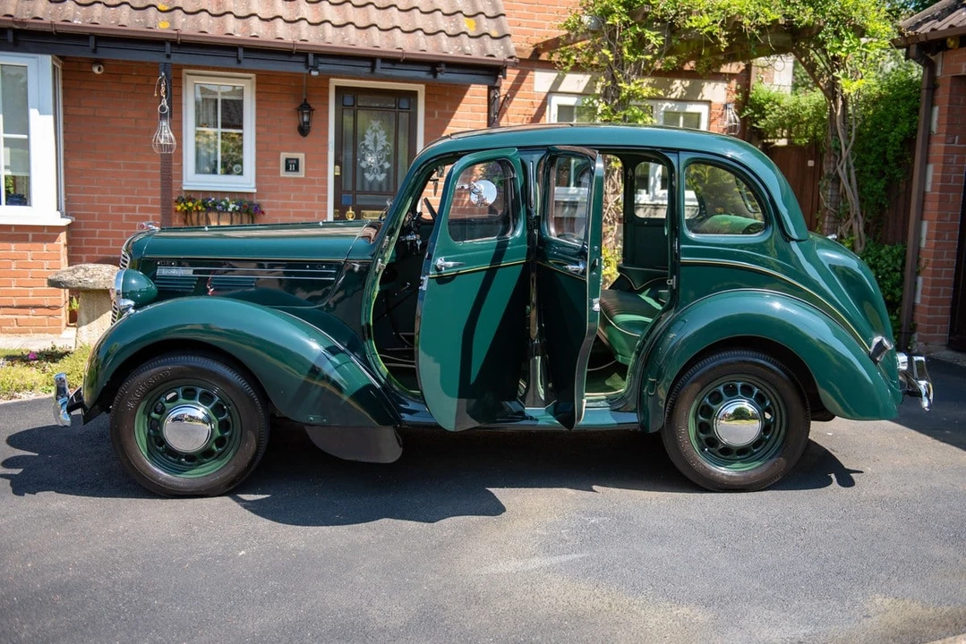 1946 Morris - Image 13 of 30