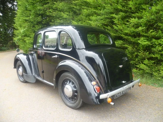 1946 Morris - Image 2 of 15