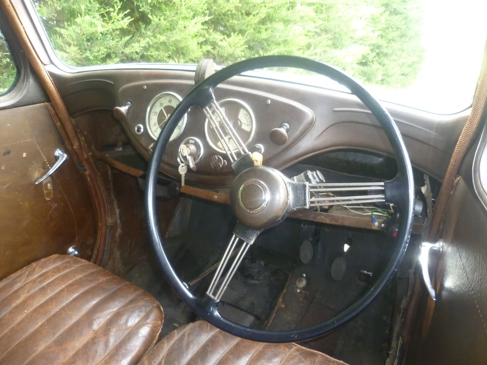 1946 Morris - Image 6 of 15