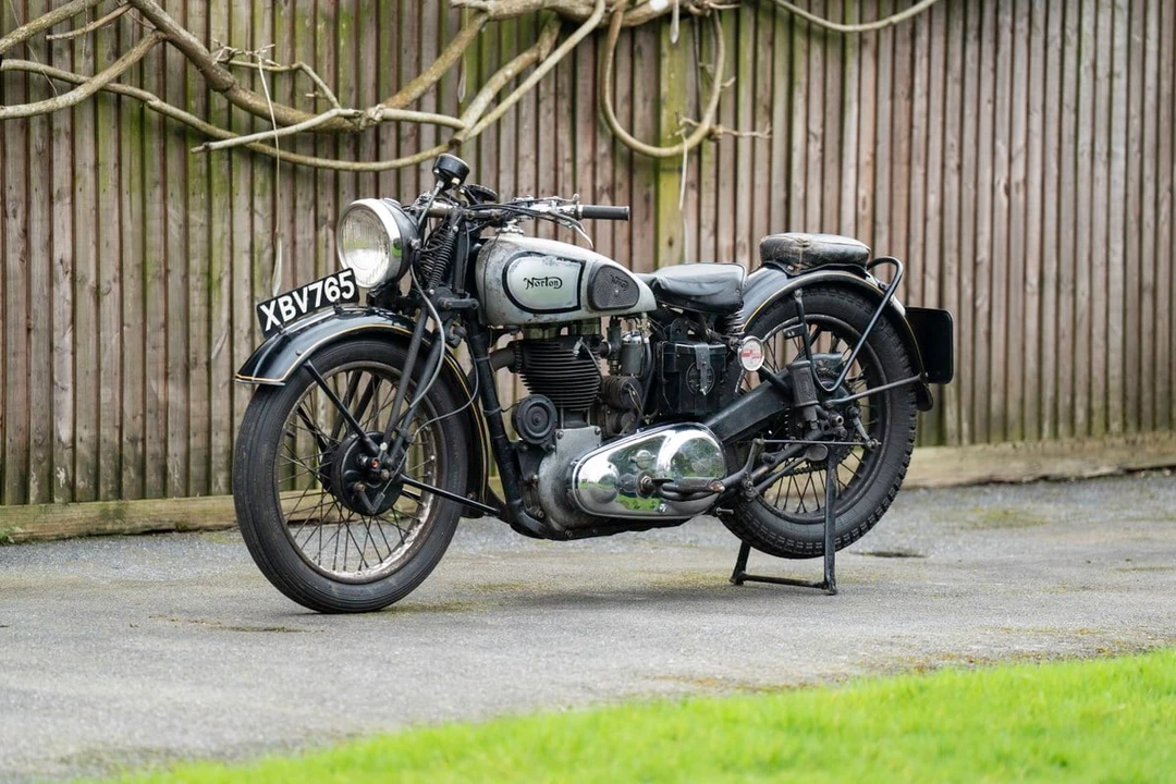 1946 Norton - Image 3 of 30