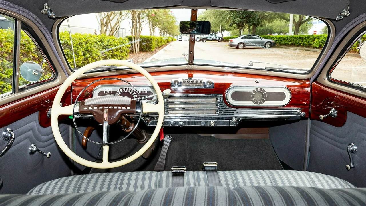 1946 Oldsmobile 98 - Image 7 of 31