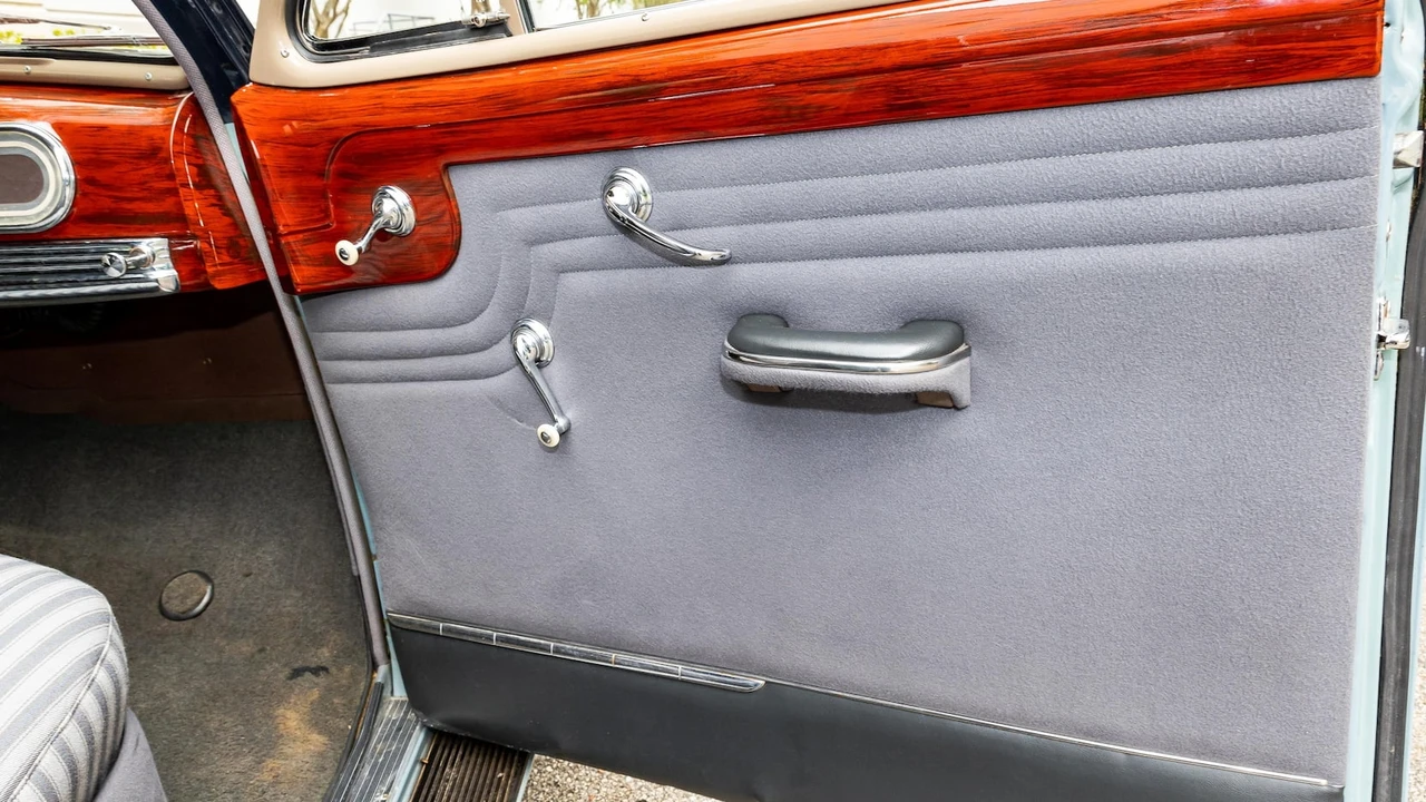 1946 Oldsmobile 98 - Image 16 of 31