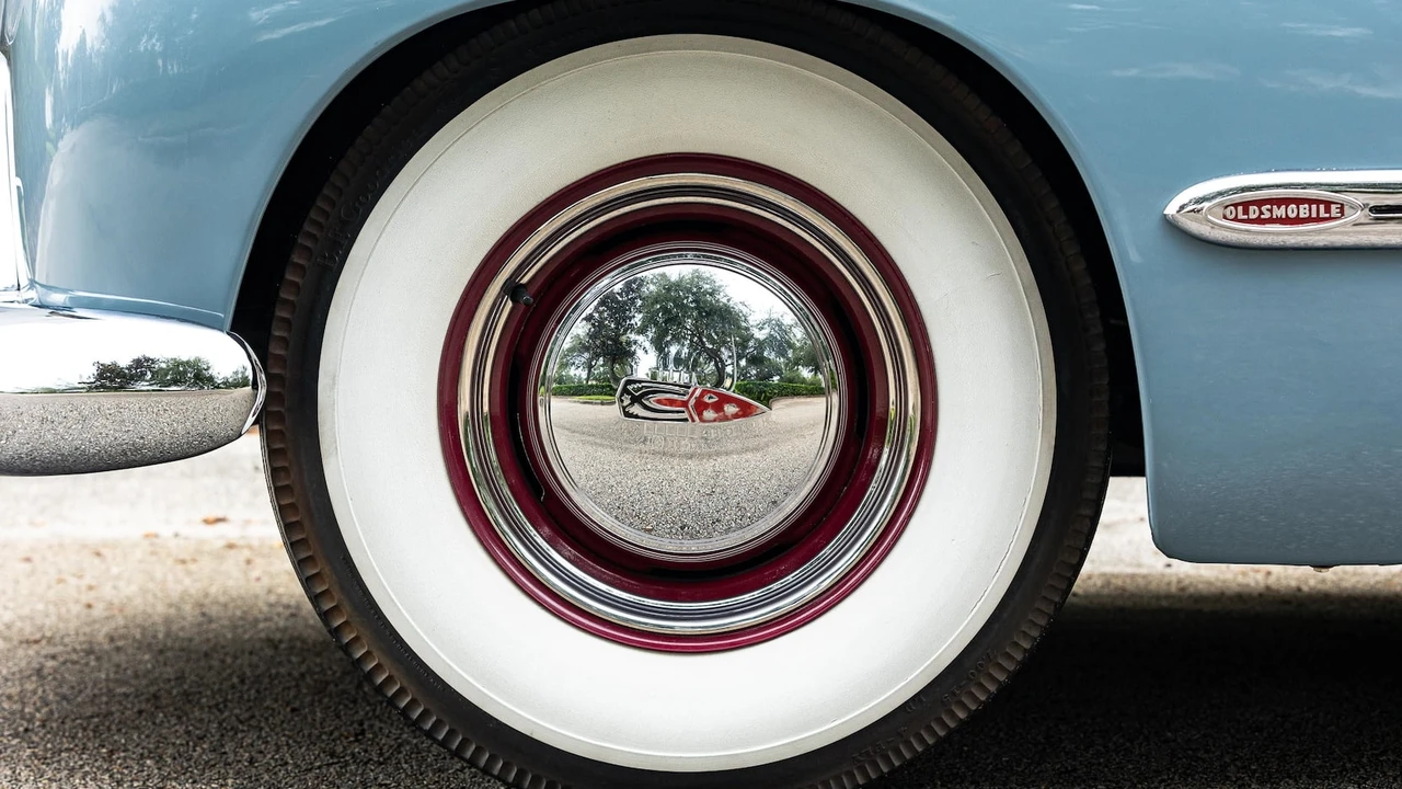 1946 Oldsmobile 98 - Image 19 of 31