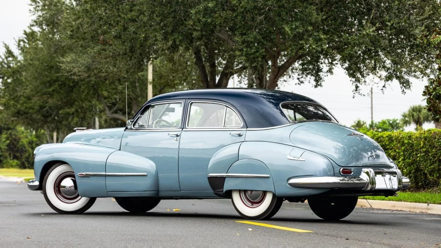 1946 Oldsmobile 98 - Image 2 of 31