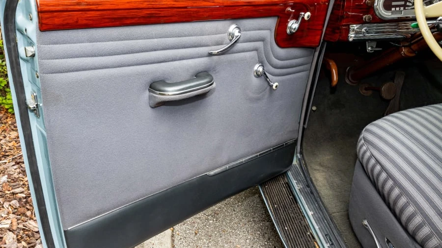 1946 Oldsmobile 98 - Image 3 of 31