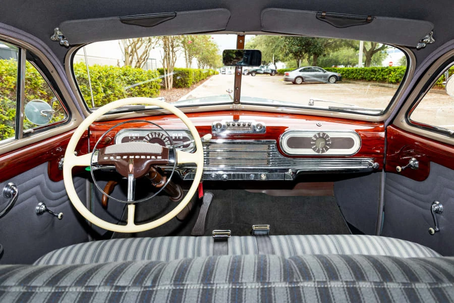 1946 Oldsmobile 98 - Image 18 of 31