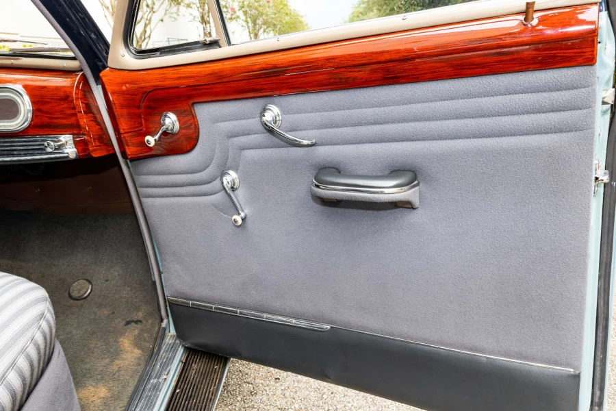 1946 Oldsmobile 98 - Image 28 of 31