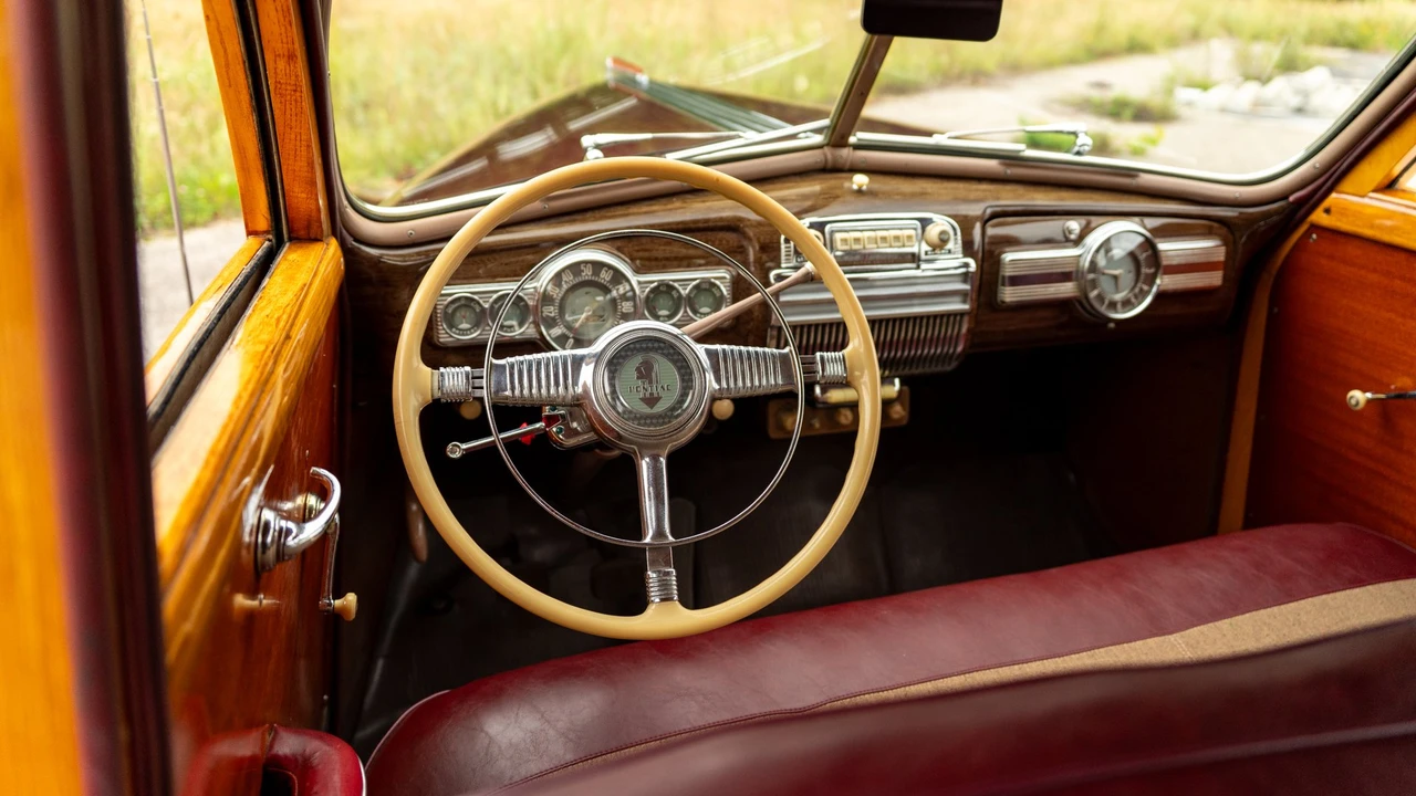 1946 Pontiac - Image 3 of 31