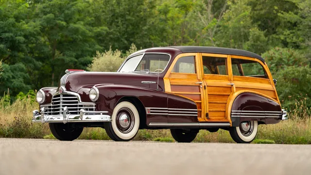 1946 Pontiac Eight De Luxe Streamliner Station Wagon