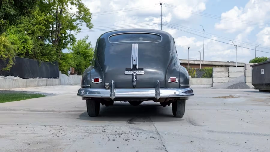 1946 Pontiac - Image 5 of 19