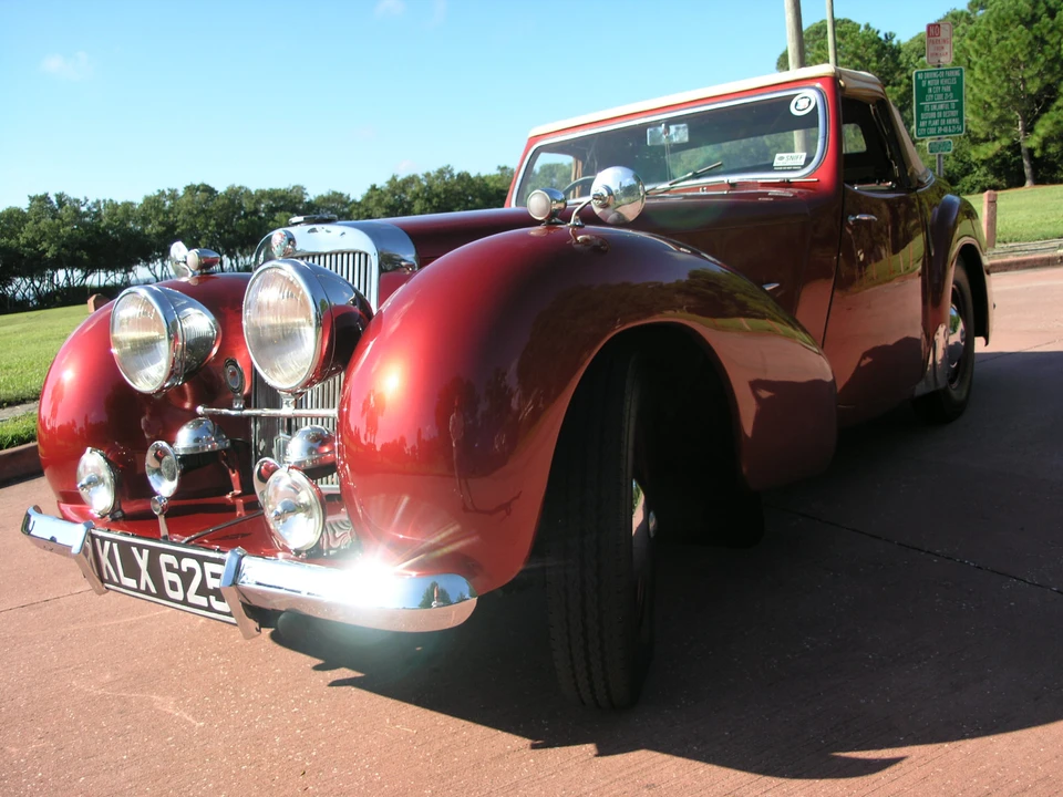 1946 Triumph 1800 Roadster - Image 28 of 31