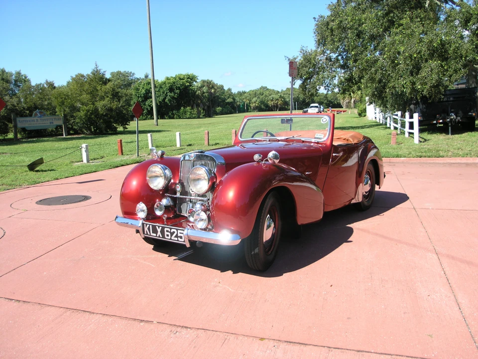 1946 Triumph 1800 Roadster - Image 5 of 31