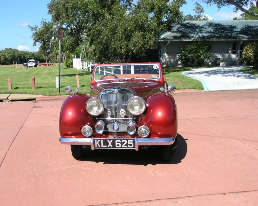 1946 Triumph 1800 Roadster - Image 2 of 31