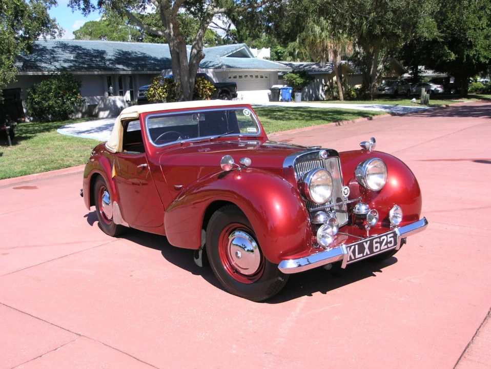 1946 Triumph 1800 Roadster - Image 4 of 31