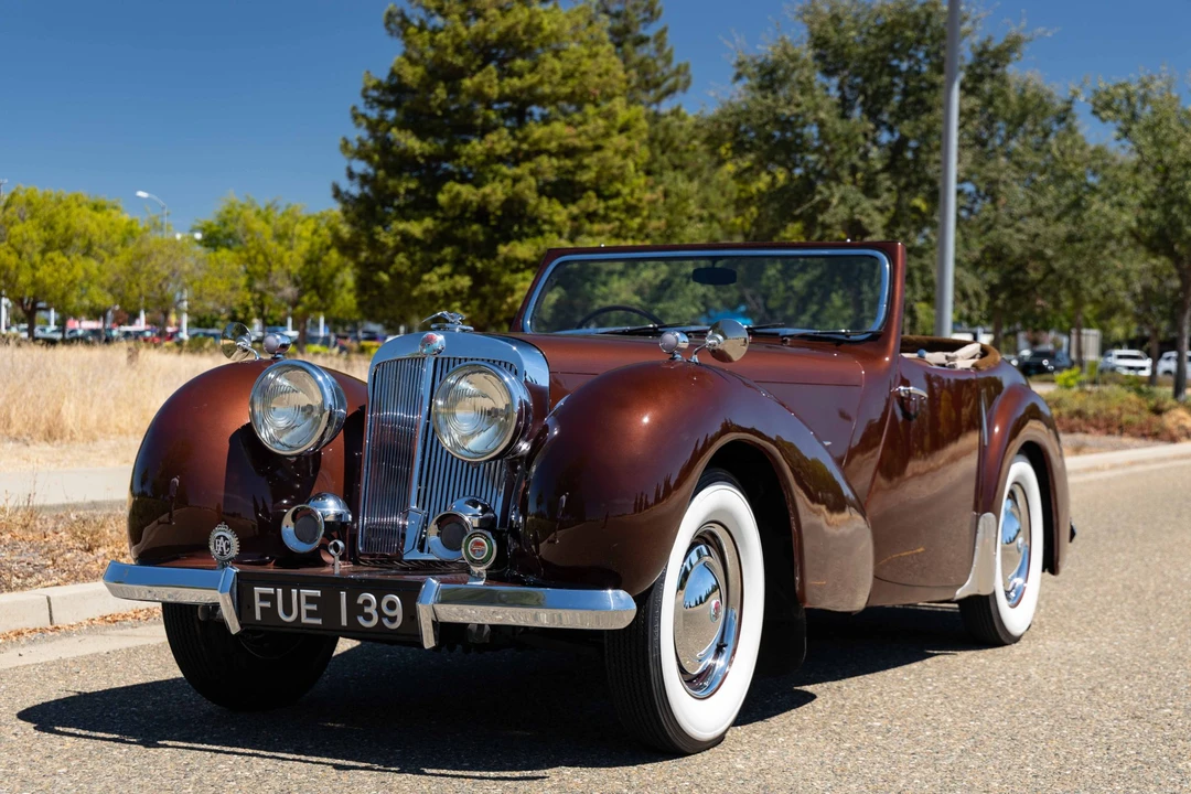 1946 Triumph 1800 Roadster - Image 3 of 31