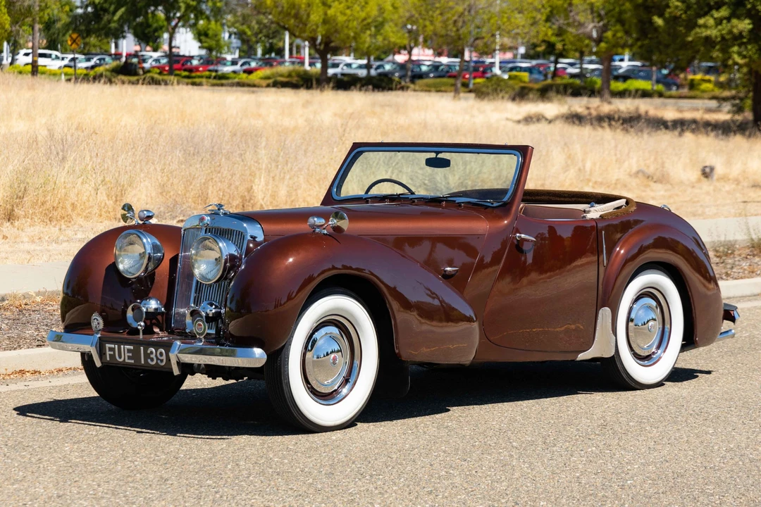 1946 Triumph 1800 Roadster - Image 9 of 31