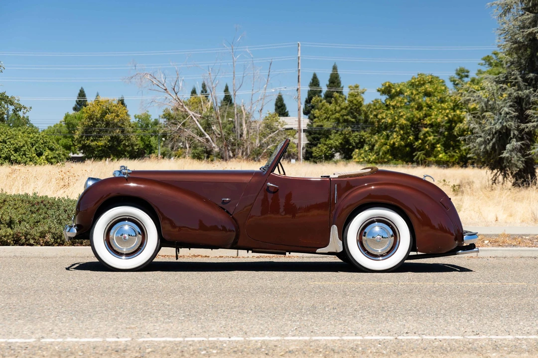 1946 Triumph 1800 Roadster - Image 11 of 31