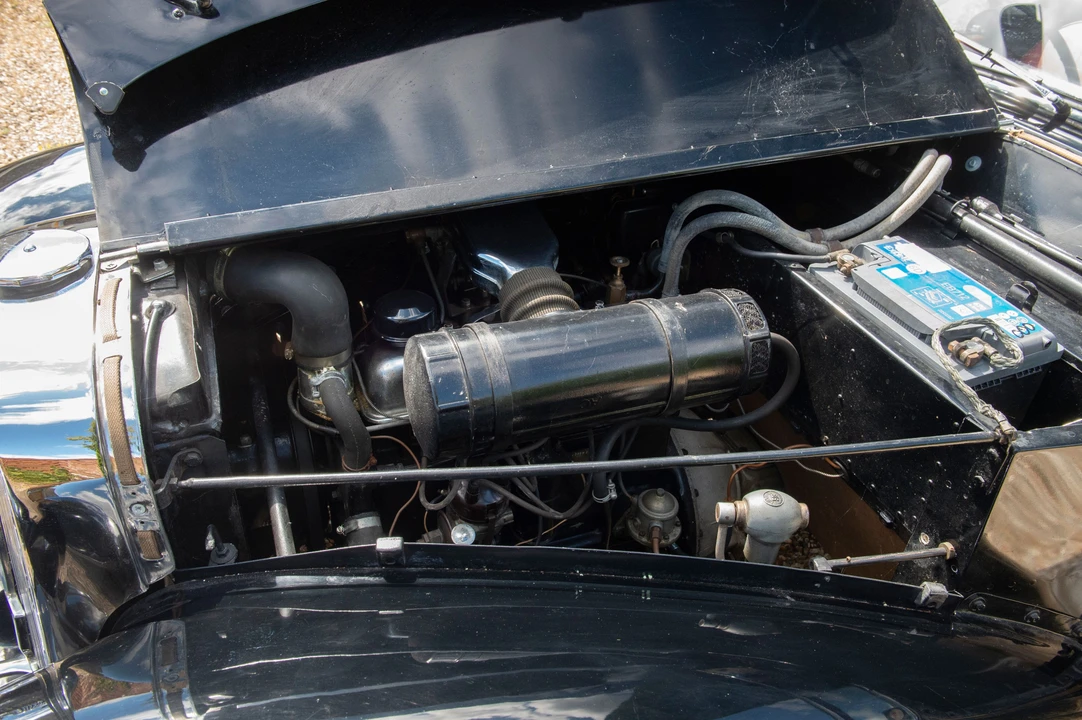 1946 Triumph 1800 Roadster - Image 11 of 12
