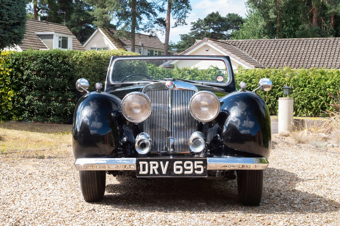 1946 Triumph 1800 Roadster - Image 4 of 12