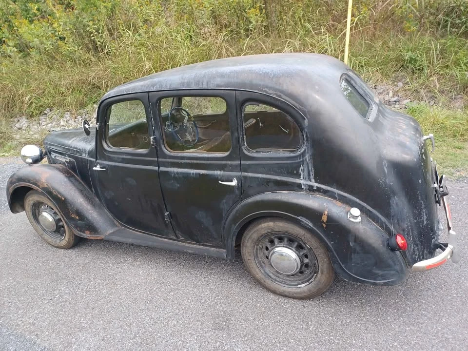 1947 Austin - Image 6 of 18