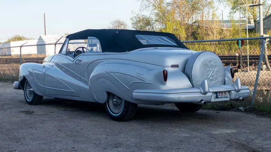 1947 Buick Roadmaster - Image 6 of 14