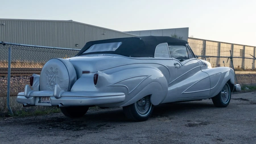 1947 Buick Roadmaster - Image 3 of 14
