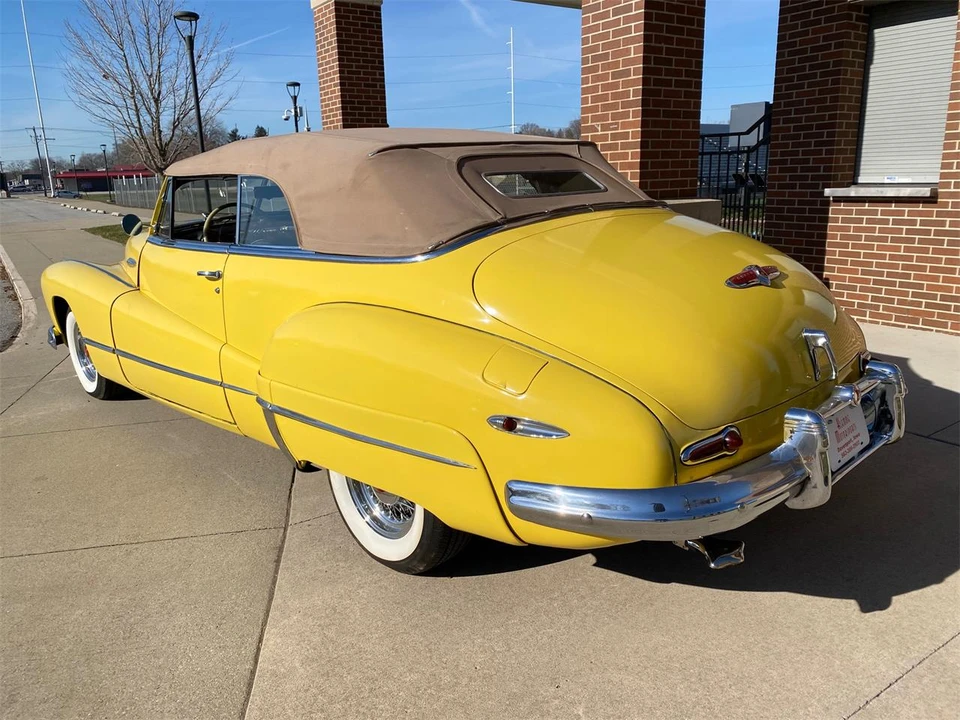 1947 Buick Roadmaster - Image 11 of 12