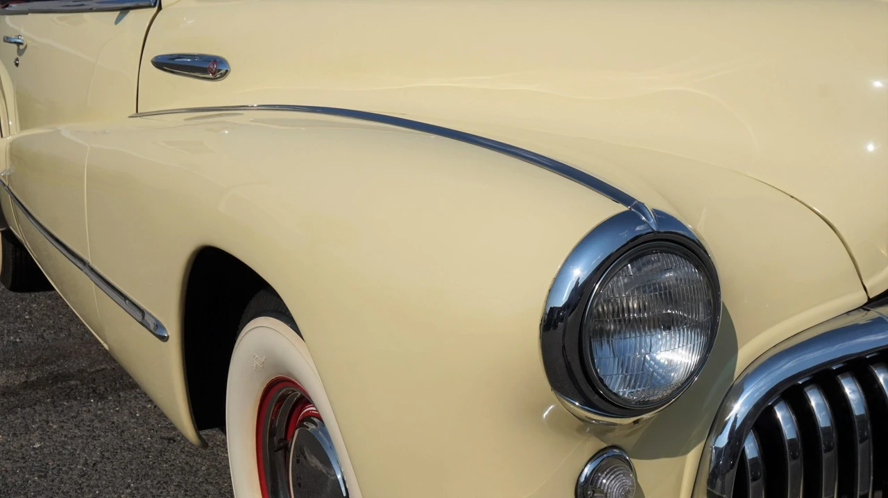 1947 Buick Roadmaster - Image 15 of 31