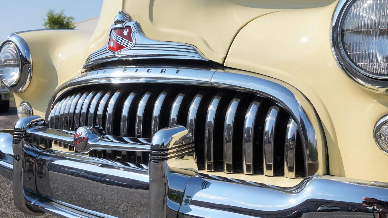 1947 Buick Roadmaster - Image 25 of 31