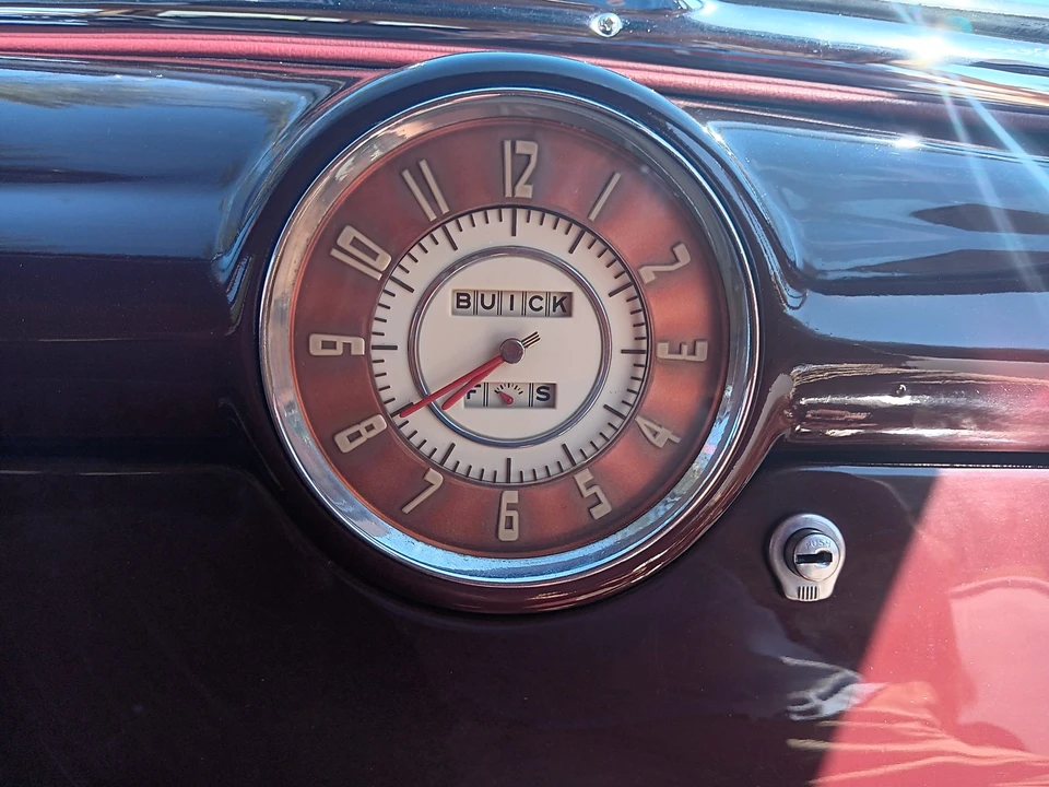 1947 Buick Roadmaster - Image 28 of 31