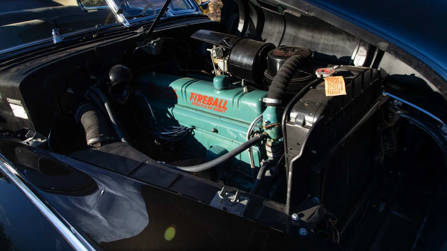 1947 Buick Roadmaster - Image 6 of 17